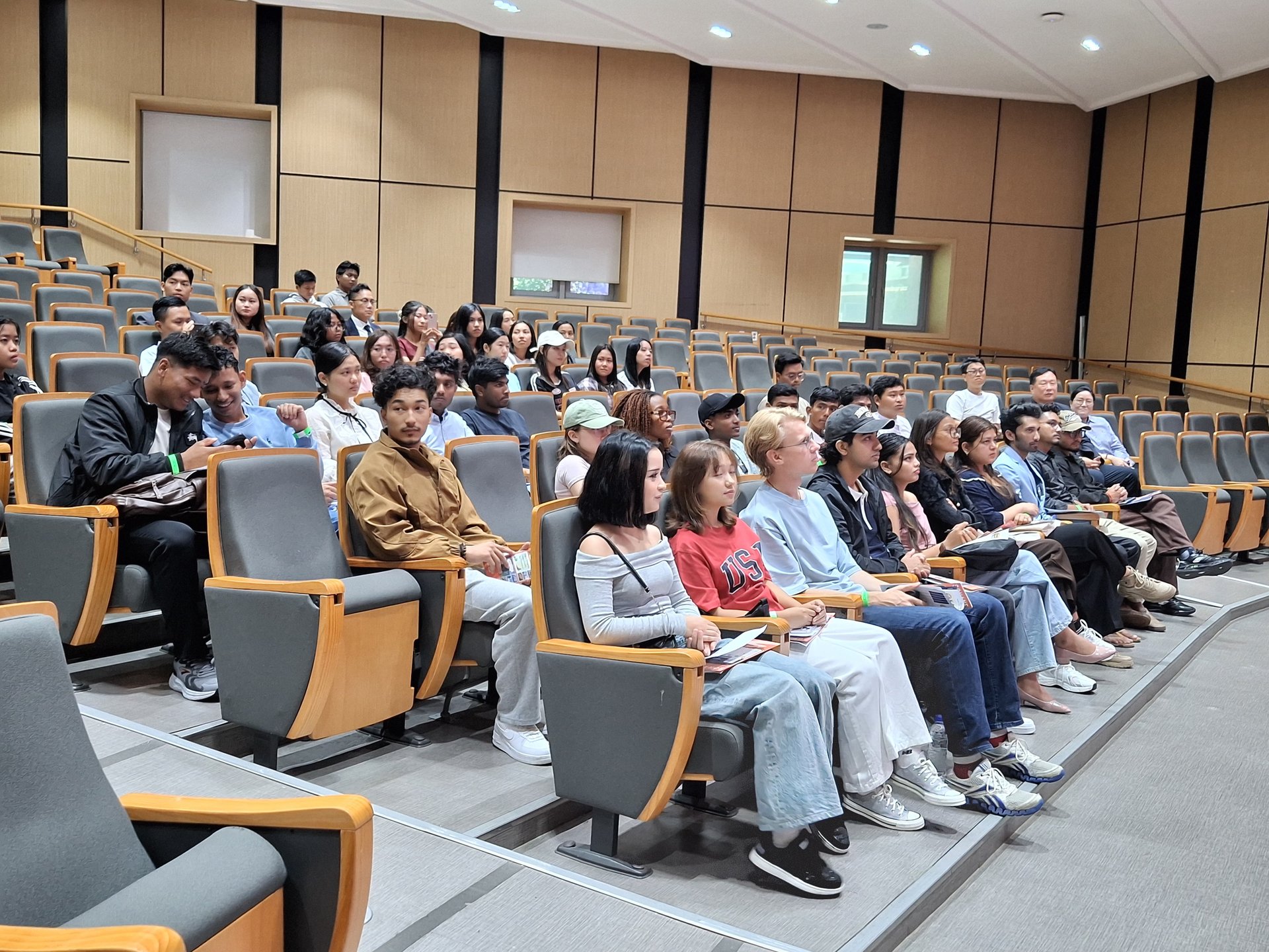 KakaoTalk_20260919_193400098_04.jpg